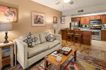 This newly updated and well-appointed 1BD Sedona Sunrise condo is located in the Village of Oak Creek